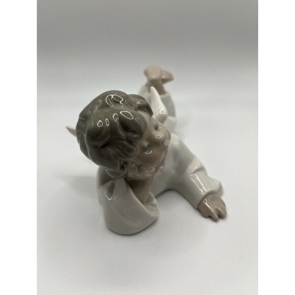 VTG Lladro Angel Boy Porcelain Figurine 5.5" Laying Lying Down Cherub #4541 - Picture 4 of 5